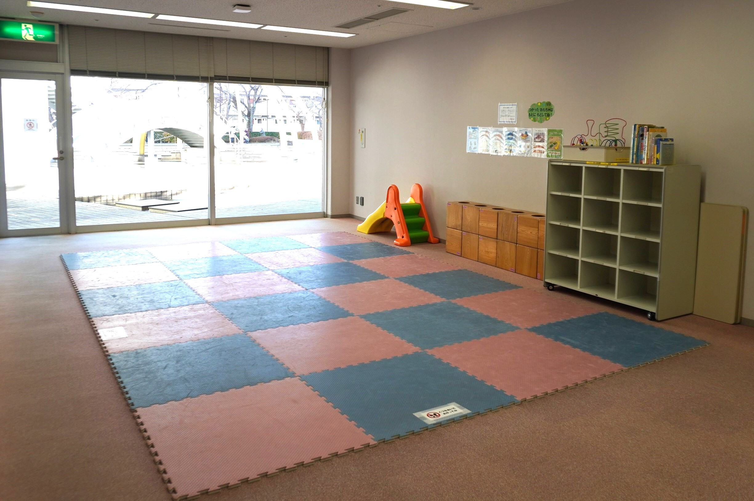 保育室(1F)
